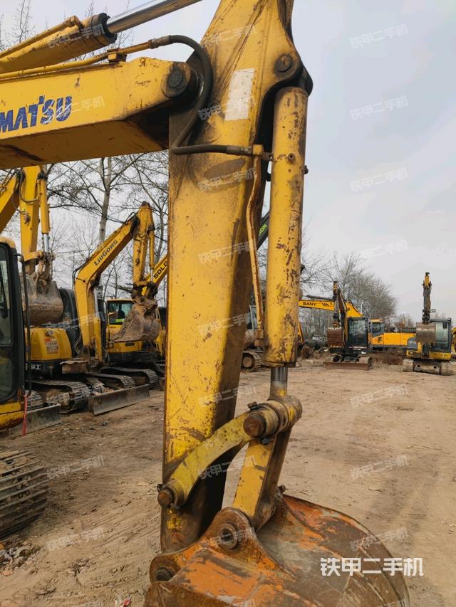 小臂整体左后（工作和回转装置）