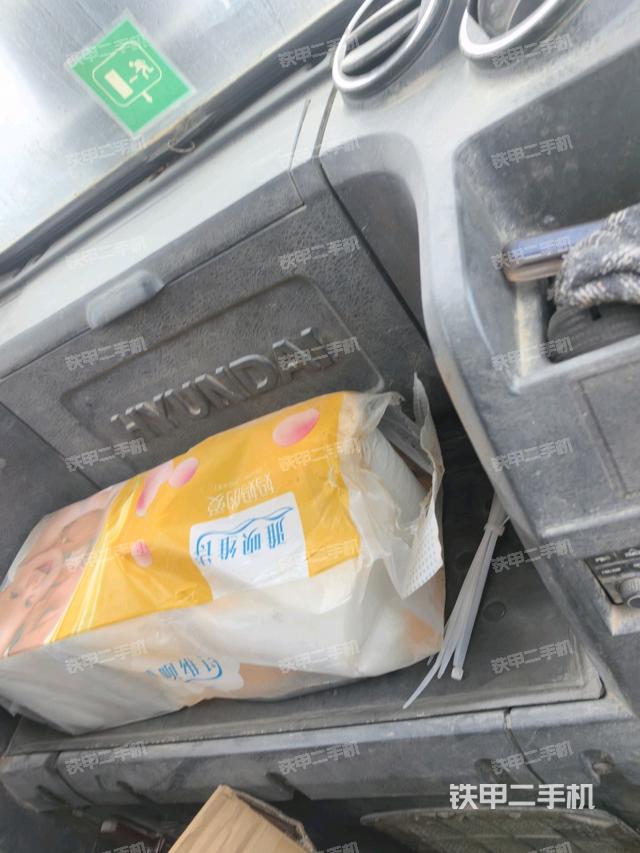 座椅后部（驾驶室部分）