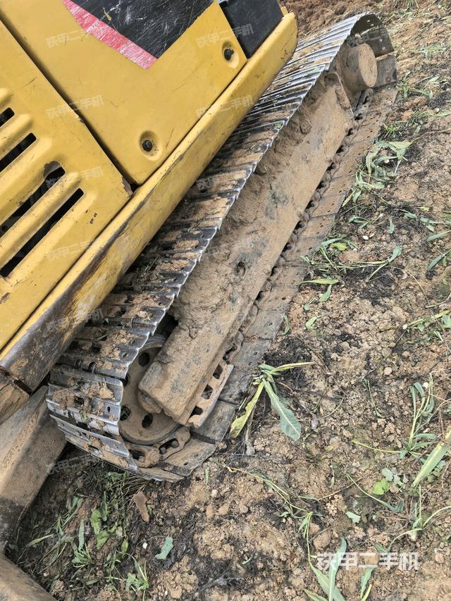 右側(cè)履帶整體?(行走機(jī)構(gòu)) 右側(cè)履帶整體?(行走機(jī)構(gòu))