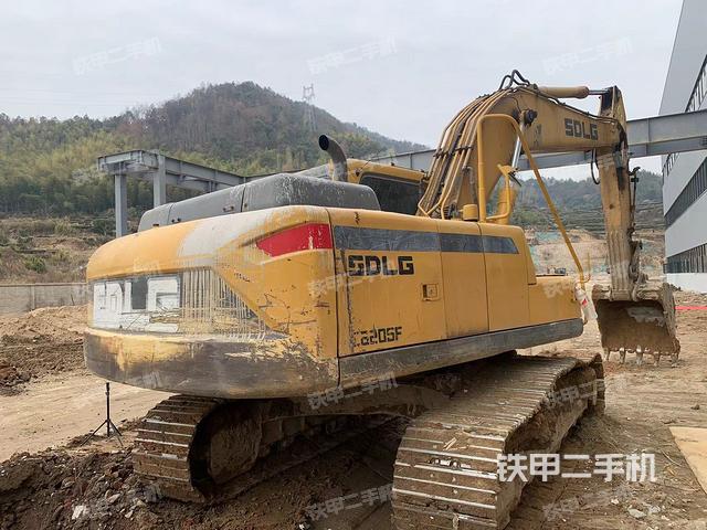 整機(jī)右后45°(整機(jī)外觀) 整機(jī)右后45°(整機(jī)外觀)