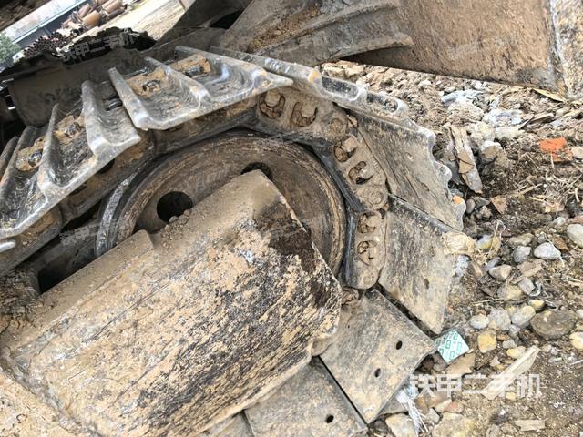 左導(dǎo)向輪（行走機(jī)構(gòu)）