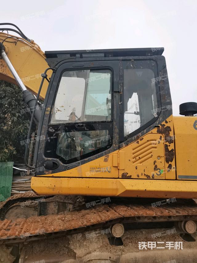 駕駛室正側(cè)（駕駛室部分）