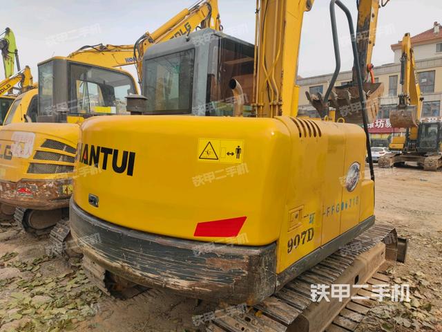 右后45(整機外觀) 右后45(整機外觀)