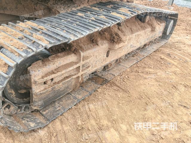 左側(cè)履帶整體?(行走機構) 左側(cè)履帶整體?(行走機構)