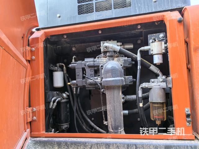 液壓泵室（大件艙室）