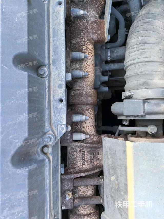 氣門室蓋螺絲特寫(上車部件) 氣門室蓋螺絲特寫(上車部件)