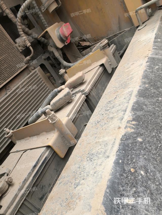 電瓶（大件艙室）