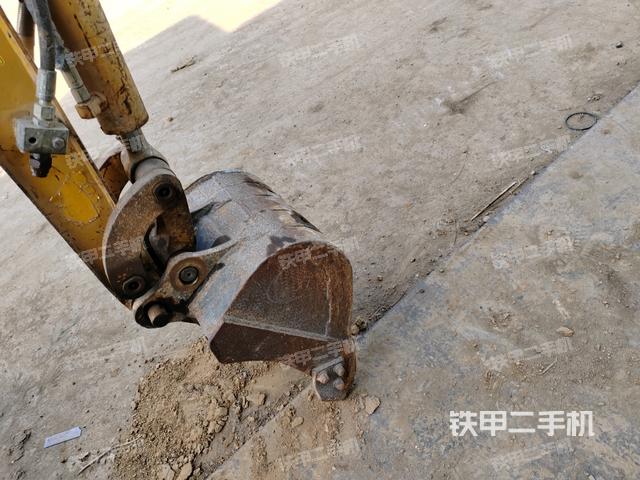 鏟斗45度(工作和回轉(zhuǎn)裝置) 鏟斗45度(工作和回轉(zhuǎn)裝置)