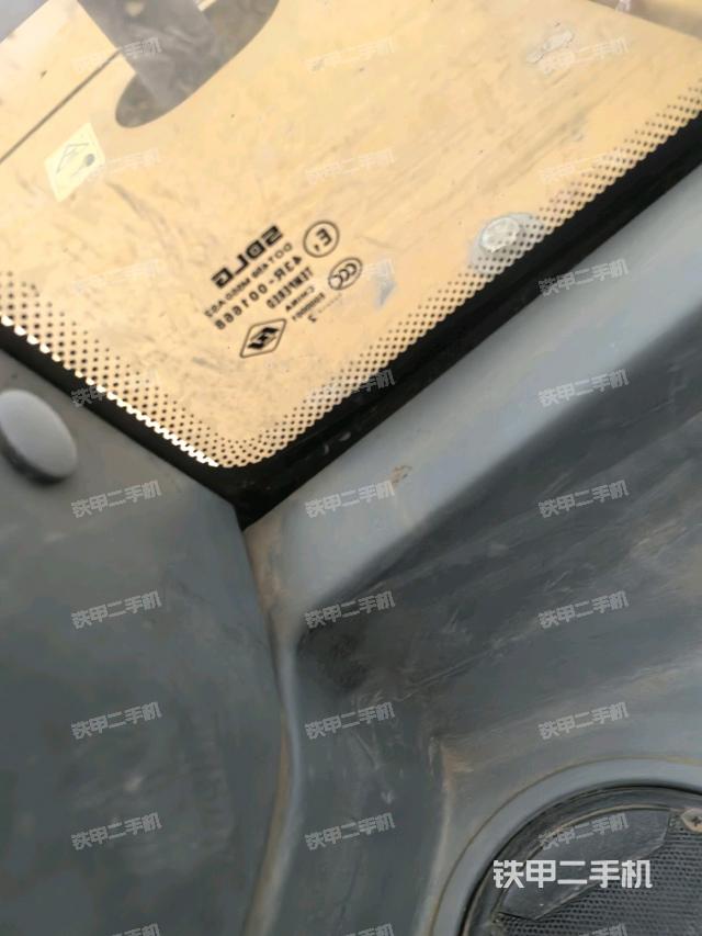 后窗玻璃角標(biāo)（駕駛室部分）