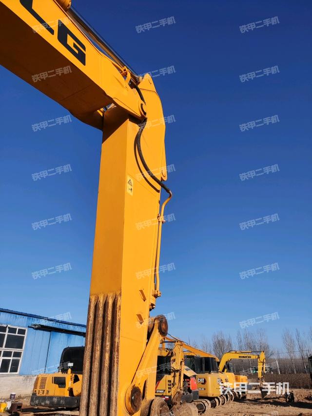 小臂整體左后（工作和回轉(zhuǎn)裝置）