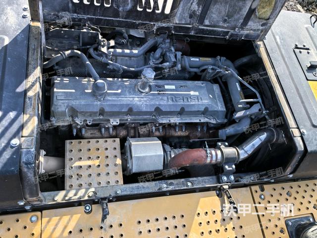 發(fā)動(dòng)機(jī)室(上車部件) 發(fā)動(dòng)機(jī)室(上車部件)