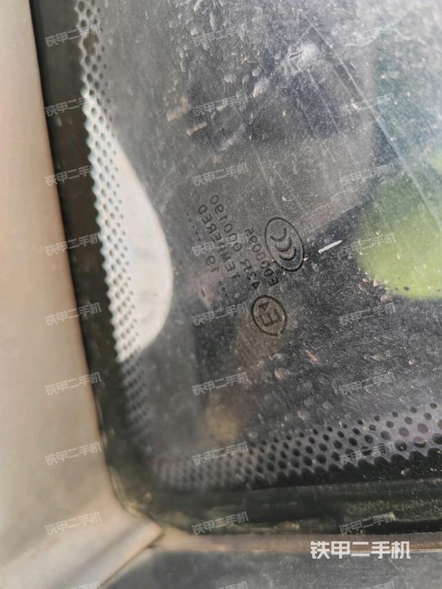 后窗玻璃角標(biāo)(駕駛室部分) 后窗玻璃角標(biāo)(駕駛室部分)