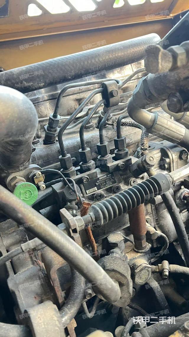 发动机整体俯视（整机外观）