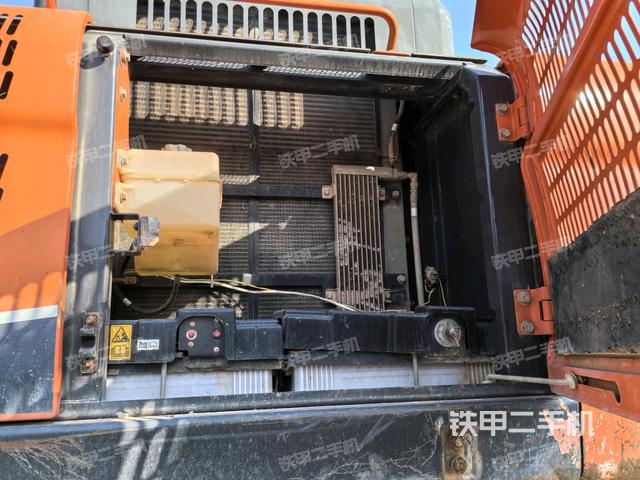 散熱器正面（大件艙室）