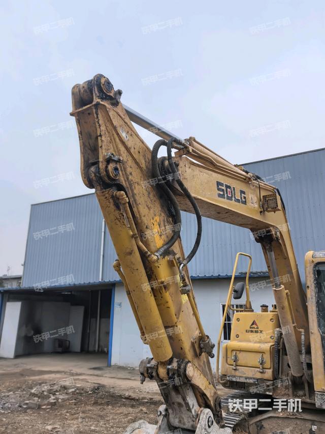 小臂整體左后（工作和回轉(zhuǎn)裝置）