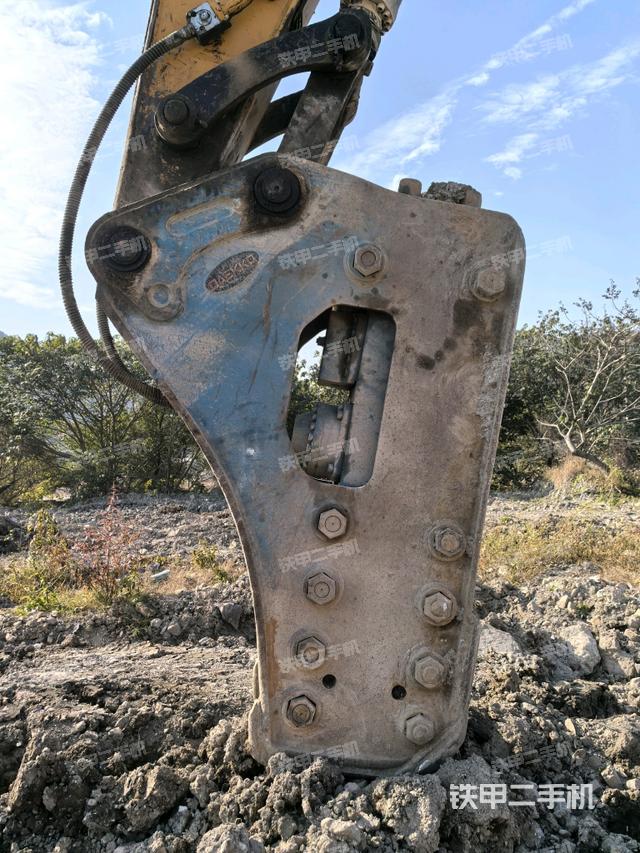 鏟斗45度(工作和回轉(zhuǎn)裝置) 鏟斗45度(工作和回轉(zhuǎn)裝置)