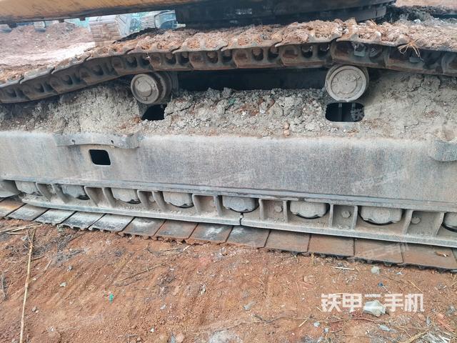 左側(cè)行走馬達蓋板（行走機構(gòu)）