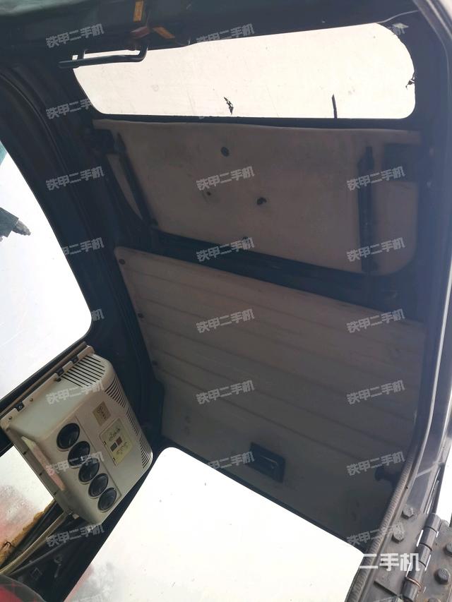 頂棚整體(駕駛室部分) 頂棚整體(駕駛室部分)