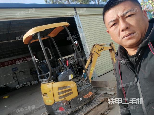 山东临工ER616F挖掘机的设备实拍-第1张实拍照片