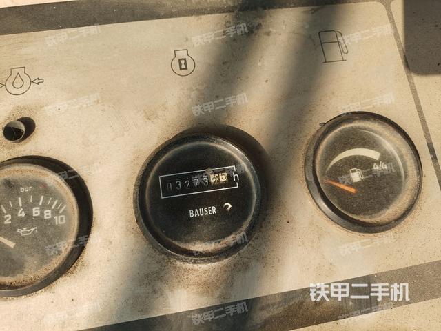 小時(shí)/里程表(駕駛室/操作室) 小時(shí)/里程表(駕駛室/操作室)
