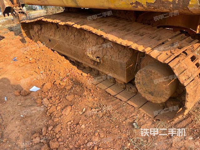 單側(cè)履帶整體（整機(jī)外觀）