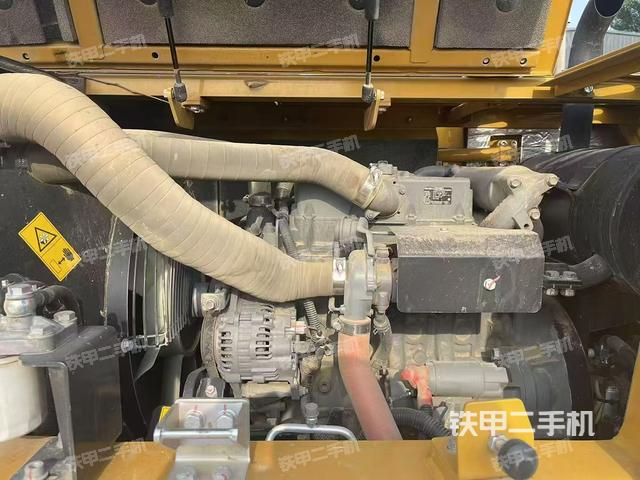 發(fā)動(dòng)機(jī)室(上車部件) 發(fā)動(dòng)機(jī)室(上車部件)