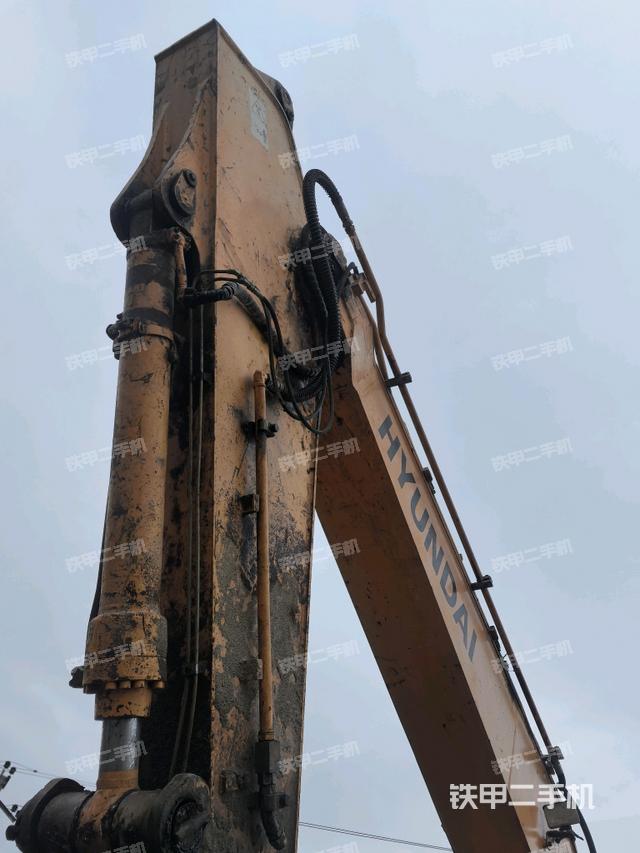 小臂整体左后（工作和回转装置）