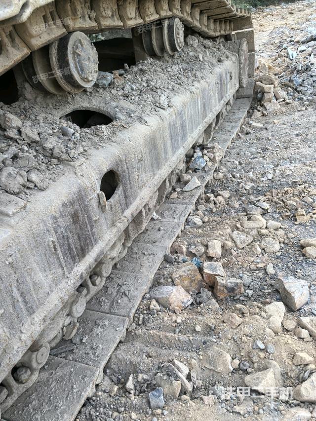 右側(cè)履帶整體（行走機構(gòu)）