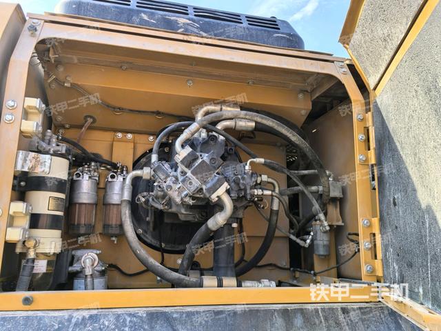 液壓泵室(大件艙室) 液壓泵室(大件艙室)