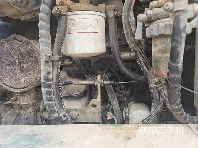 回轉馬達和主控閥（整機外觀）