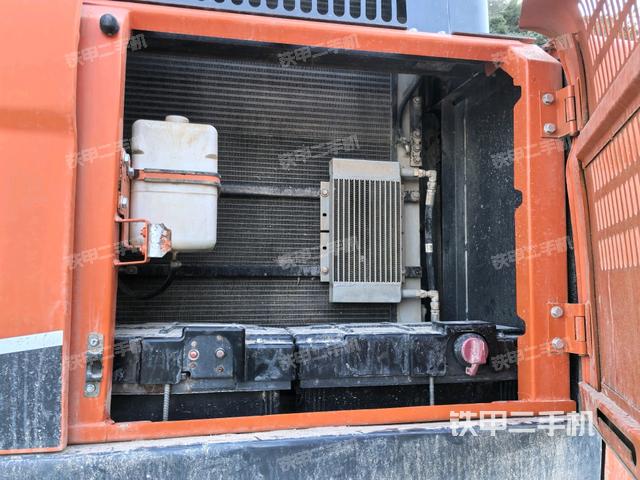 散熱器正面（大件艙室）