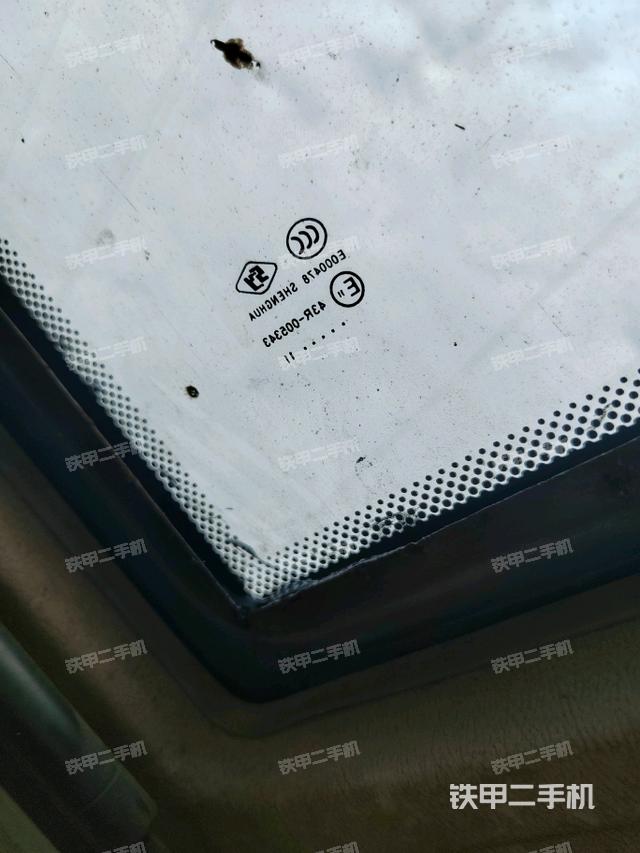 后窗玻璃角標(biāo)（駕駛室部分）