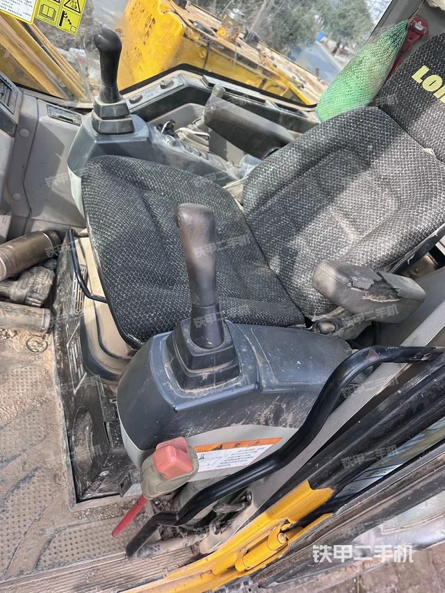 駕駛室整體（整機(jī)外觀）