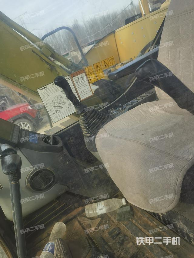 駕駛室整體（整機(jī)外觀）