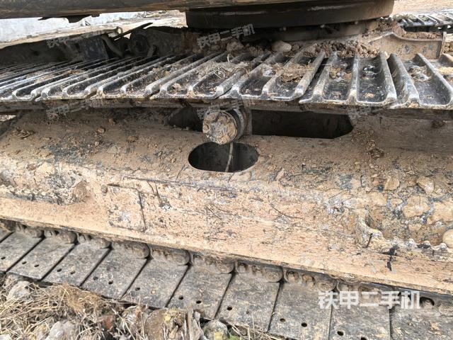 右驅(qū)動輪（行走機(jī)構(gòu)）