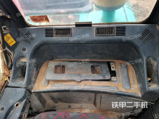 座椅后部(駕駛室部分) 座椅后部(駕駛室部分)