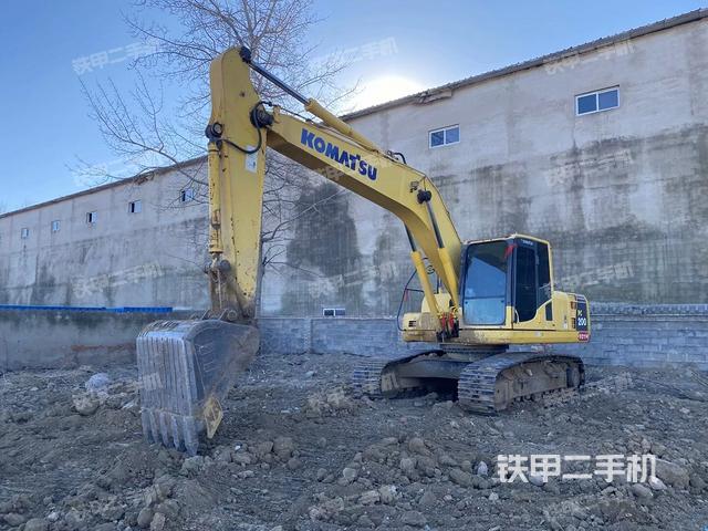 駕駛室頂部（整機外觀）