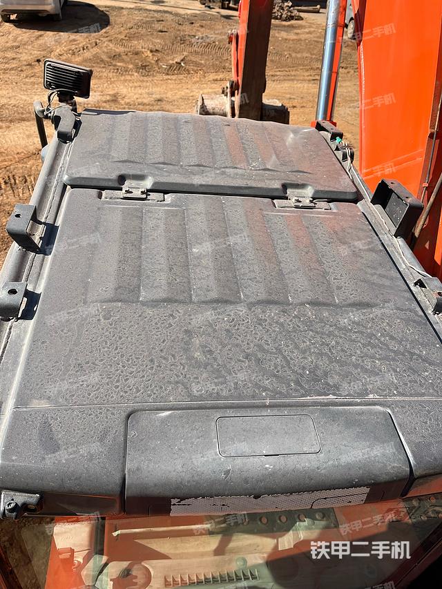 駕駛室頂部（整機(jī)外觀）