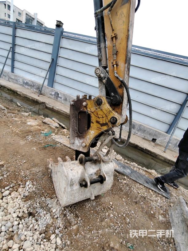 鏟斗右后整體（工作和回轉(zhuǎn)裝置）