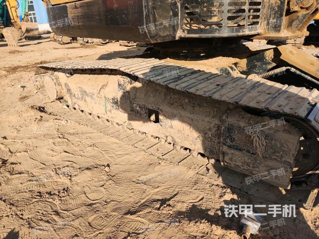 左側(cè)履帶整體?（行走機構(gòu)）