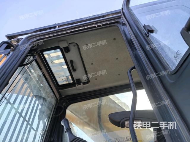 頂棚整體(駕駛室部分) 頂棚整體(駕駛室部分)