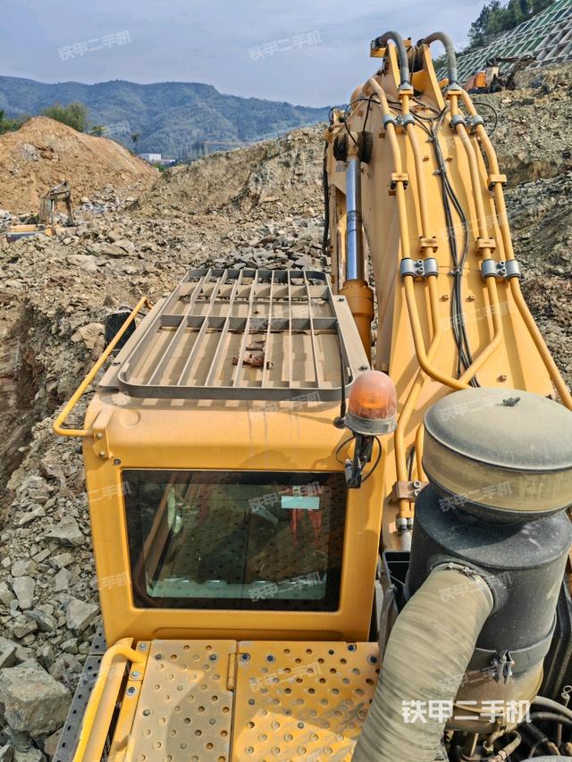 駕駛室頂部（整機(jī)外觀）