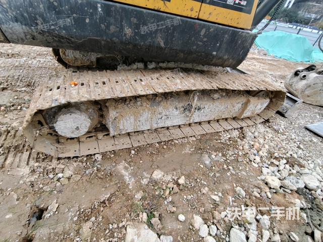 右側(cè)履帶整體?（行走機構(gòu)）