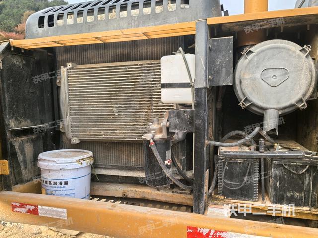 散熱器正面(大件艙室) 散熱器正面(大件艙室)