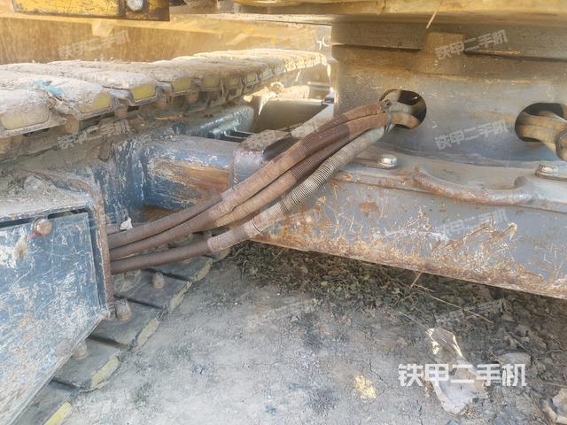 轉(zhuǎn)盤和下車架正前（工作和回轉(zhuǎn)裝置）