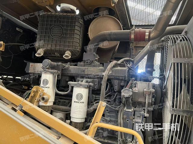 發(fā)動機左側(cè)（整機外觀及大件）