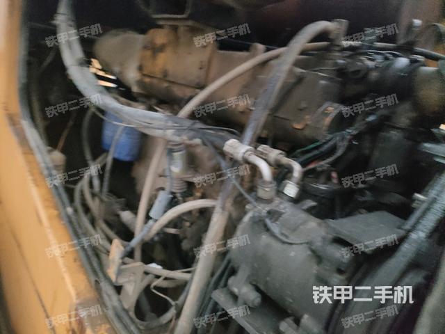 發(fā)動(dòng)機(jī)左側(cè)（整機(jī)外觀及大件）