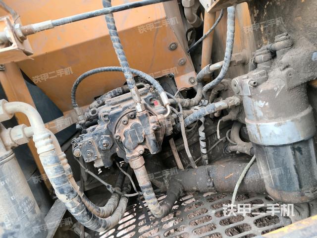 液壓泵斜45?左（大件艙室）