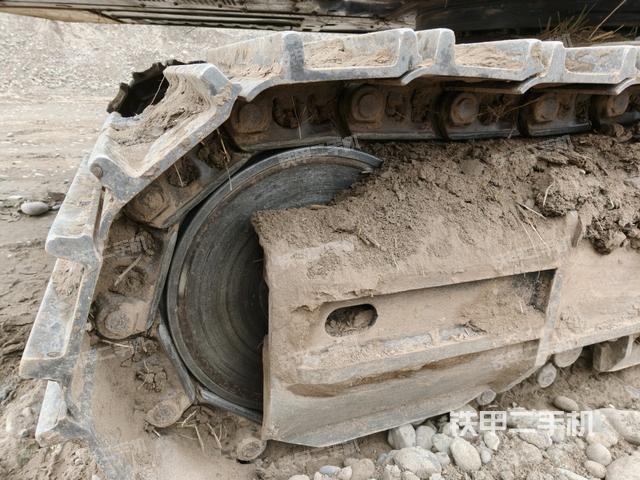 左驅(qū)動(dòng)輪（行走機(jī)構(gòu)）