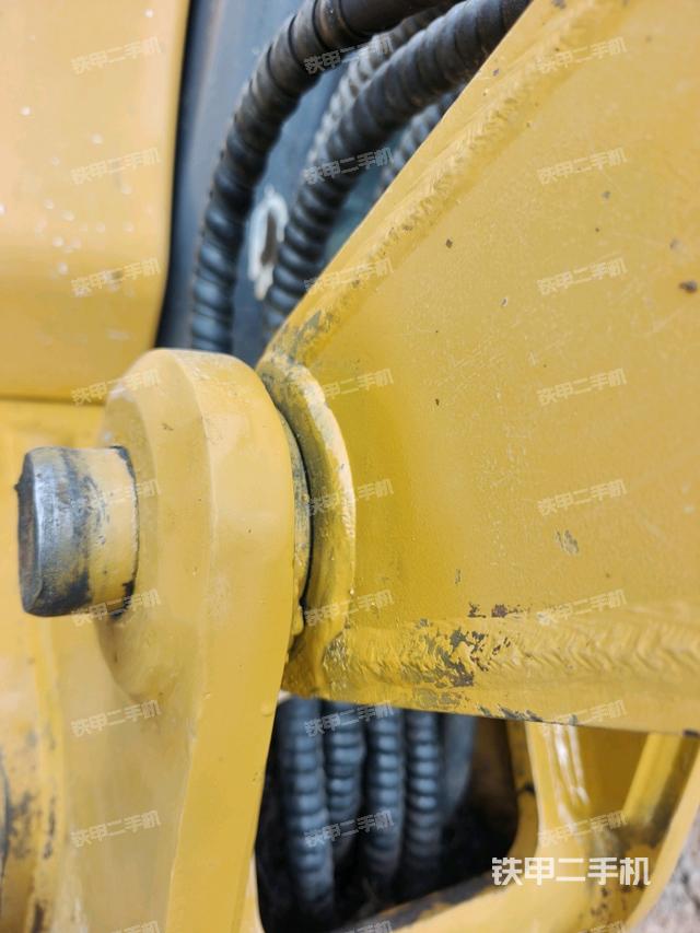 大臂根部?斜（工作和回轉(zhuǎn)裝置）